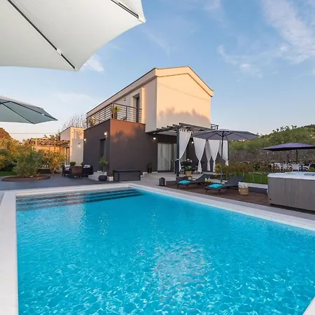 Rossa By Interhome Vikendica *